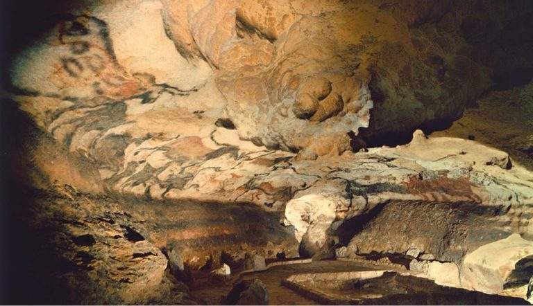 lascaux caves