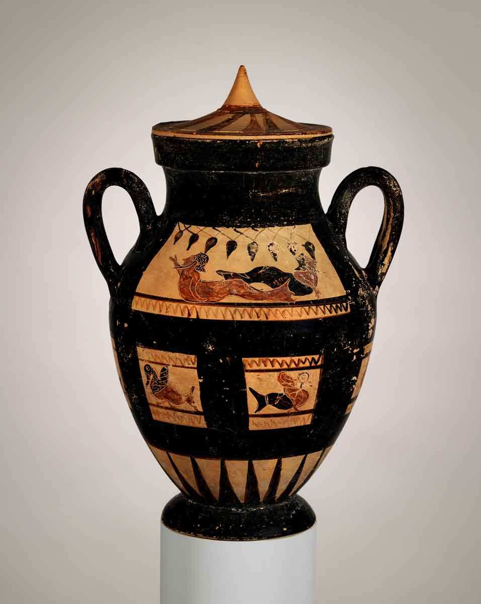 etruscan amphora terracotta
