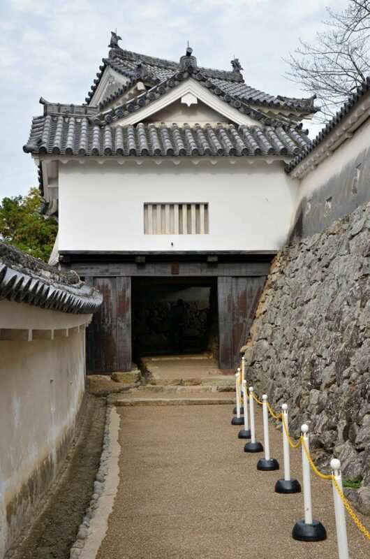 himeji castle gate