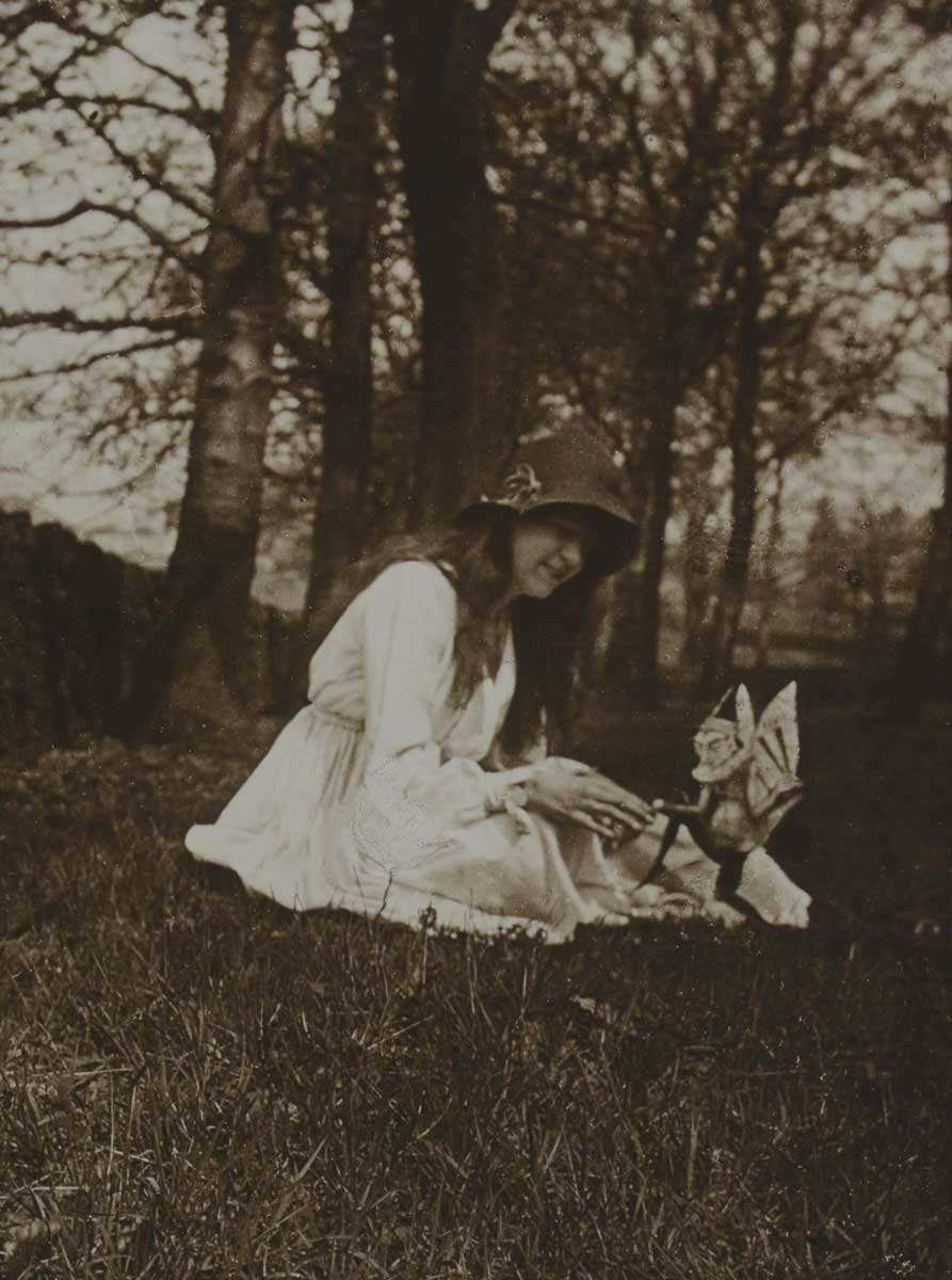 iris elsie gnome cottingley 1917