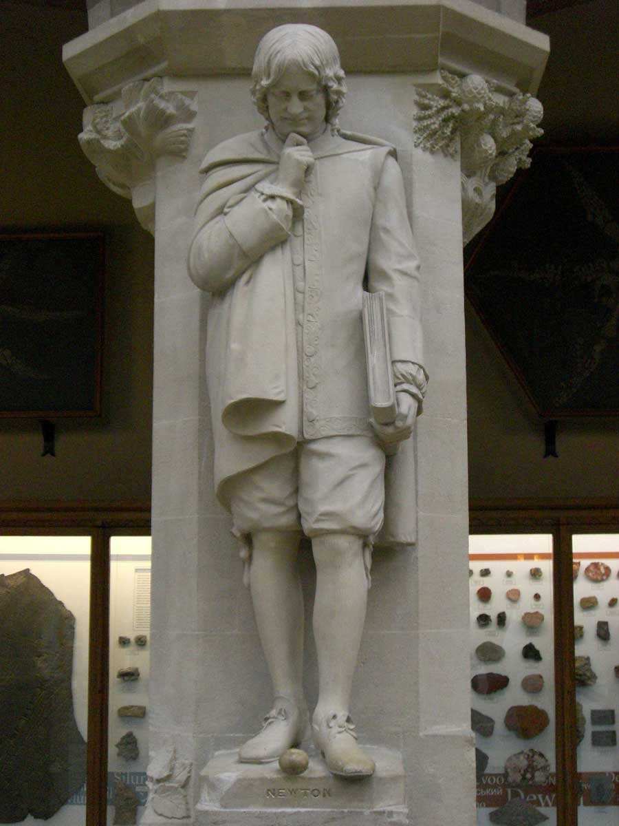 isaac newton marble statue