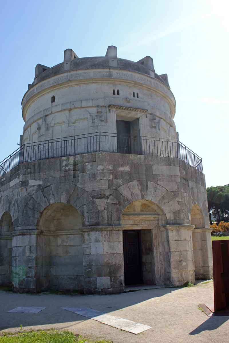 mausoleum of theodoric ostrogoth architecture ravenna