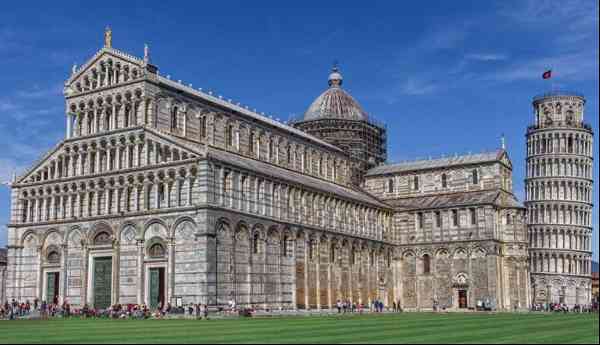 pisa cathedral roman architecture