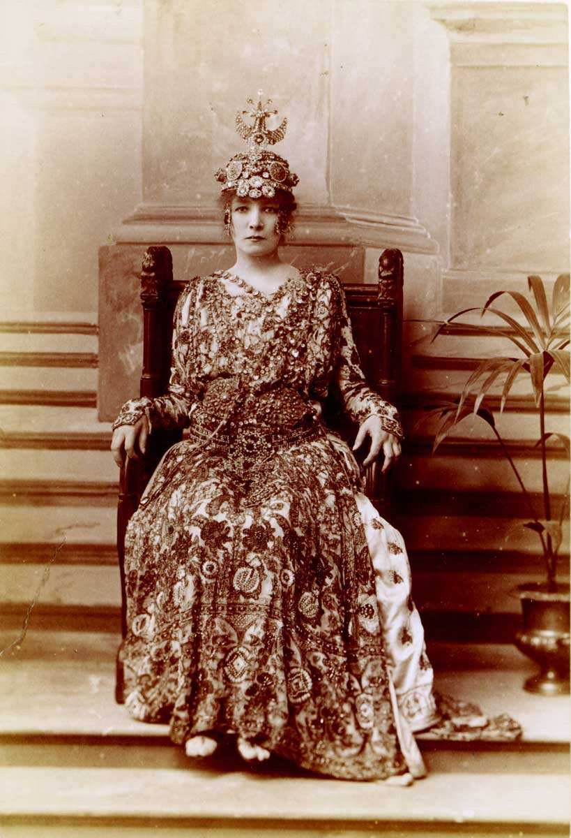 sarah bernhardt theodora photo 1900