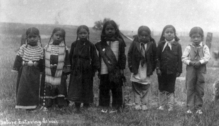 sioux children first school day